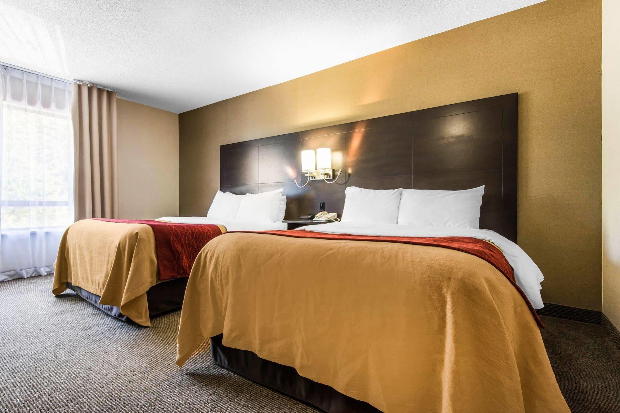 Comfort Inn Owen Sound Exterior photo