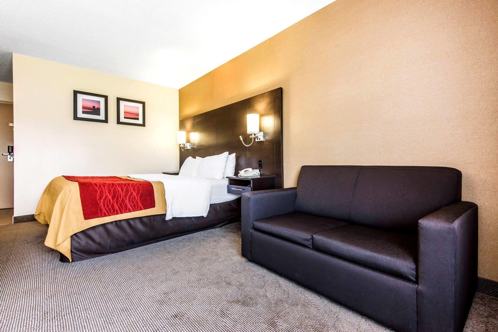 Comfort Inn Owen Sound Exterior photo